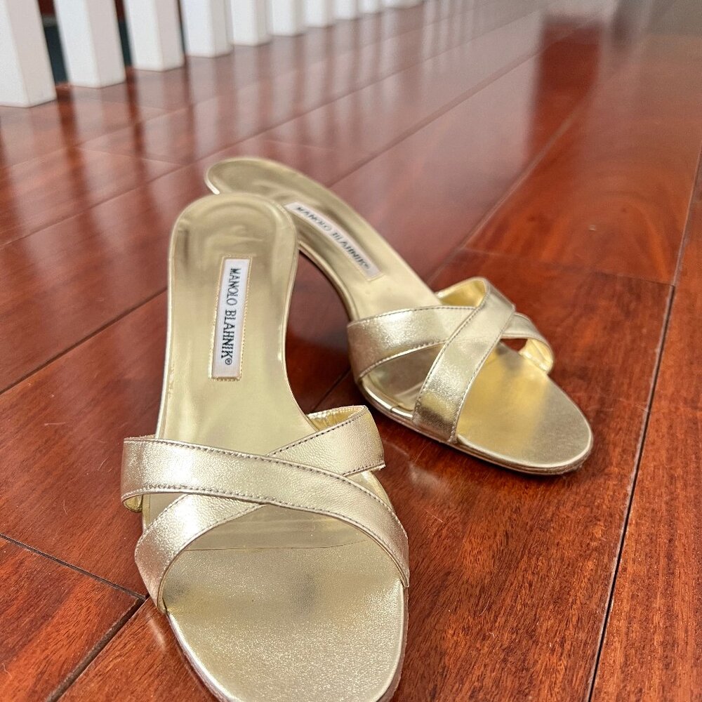 MONOLO BLAHNIK C CALLAMU GOLD Slide Size 39/9US W/ Box